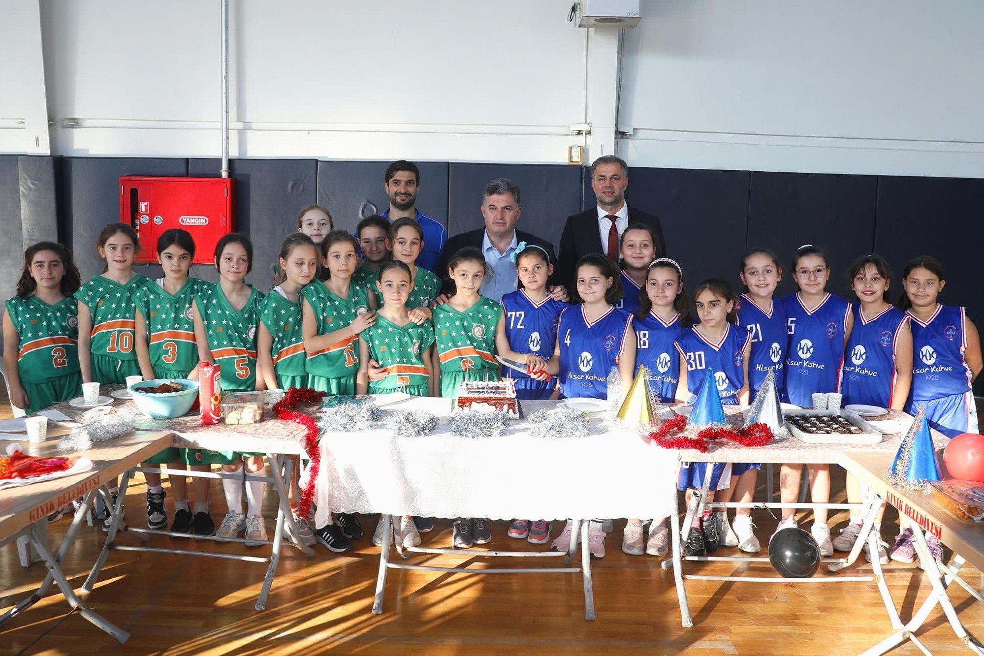 Kınık Belediyesi Spor Kulübü başarılarına bir yenisini daha ekledi