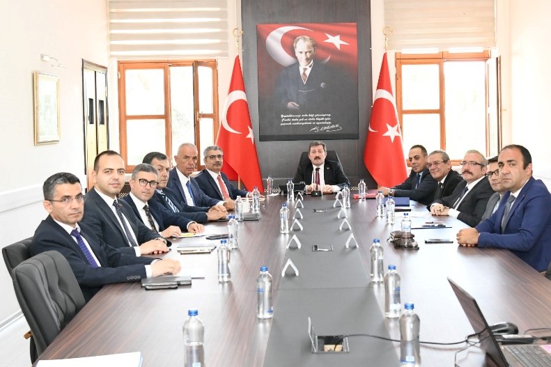 Turizm Tedbirleri Toplantısı Vali Orhan Tavlı Başkanlığında yapıldı