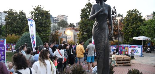 KADIKÖY’DE ÇOCUK TİYATRO FESTİVALİ DEVAM EDİYOR