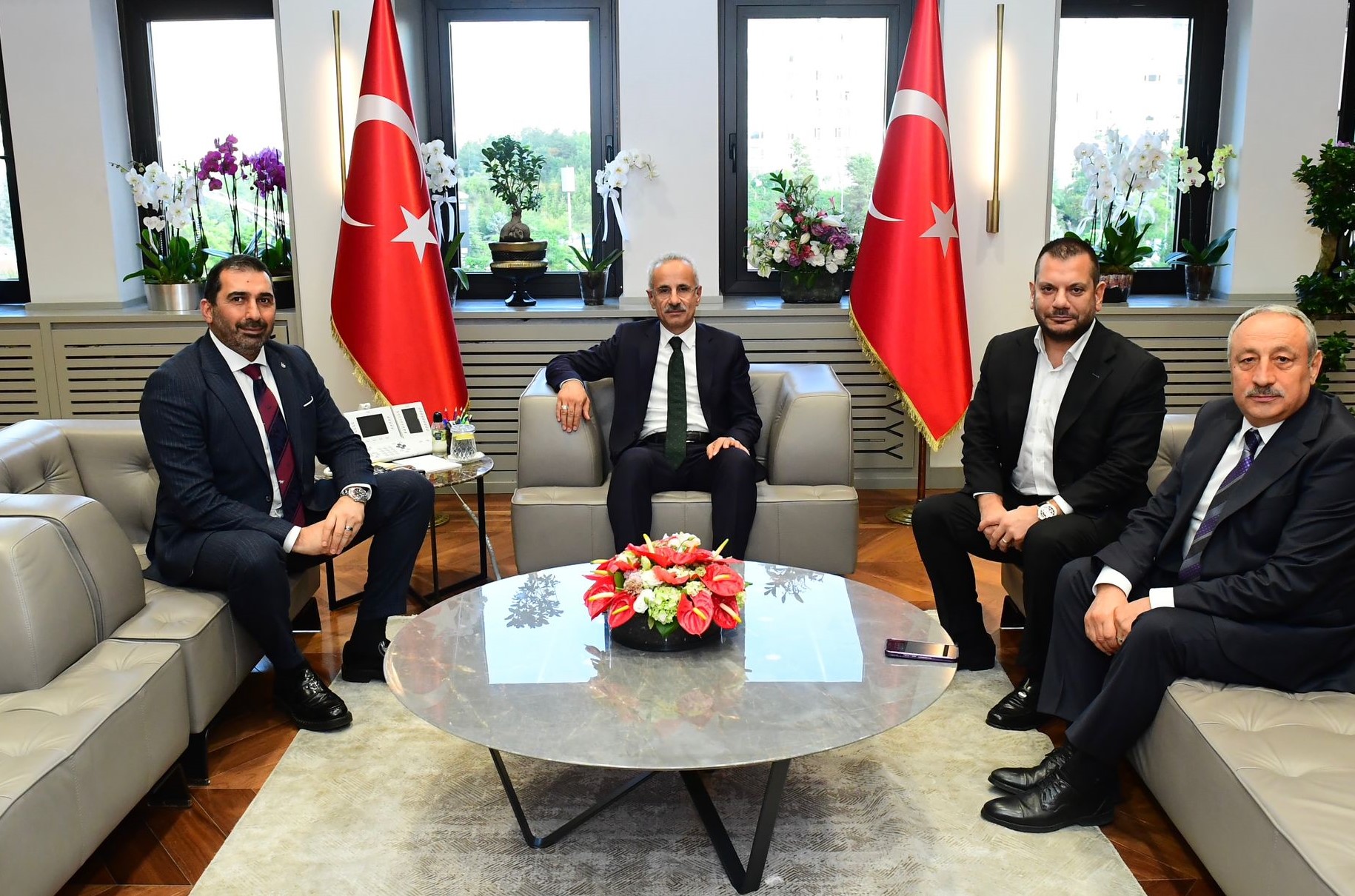 BAKAN URALOĞLU’NDAN TRABZONSPOR’A MÜJDE!!!