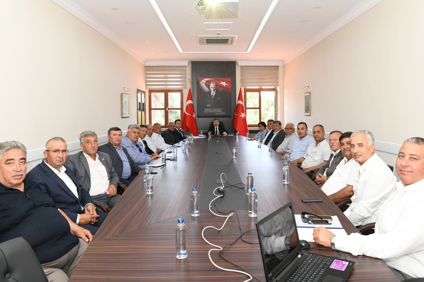 Vali Orhan Tavlı Muhtar Buluşmalarına Devam Ediyor