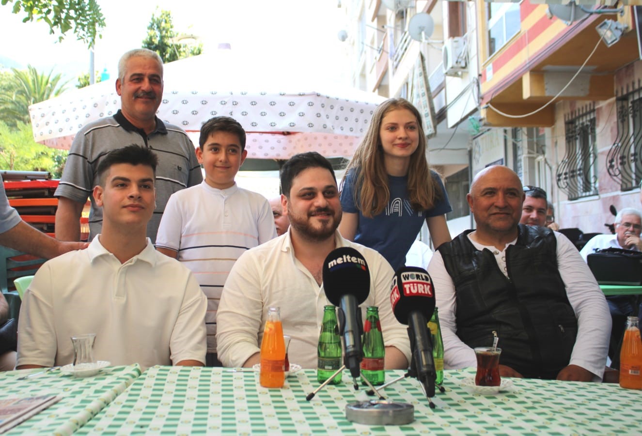 Baş: “Erdoğan ABD’ye elini verdi kolunu alamıyor”