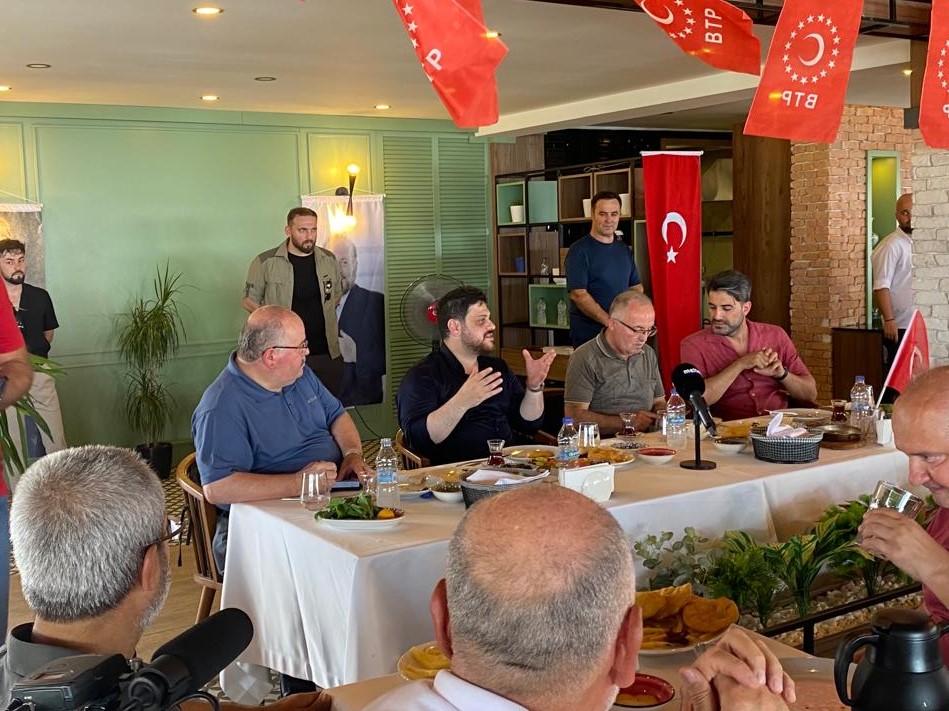 BTP Lideri Hüseyin Baş, Çanakkale’de konuştu.