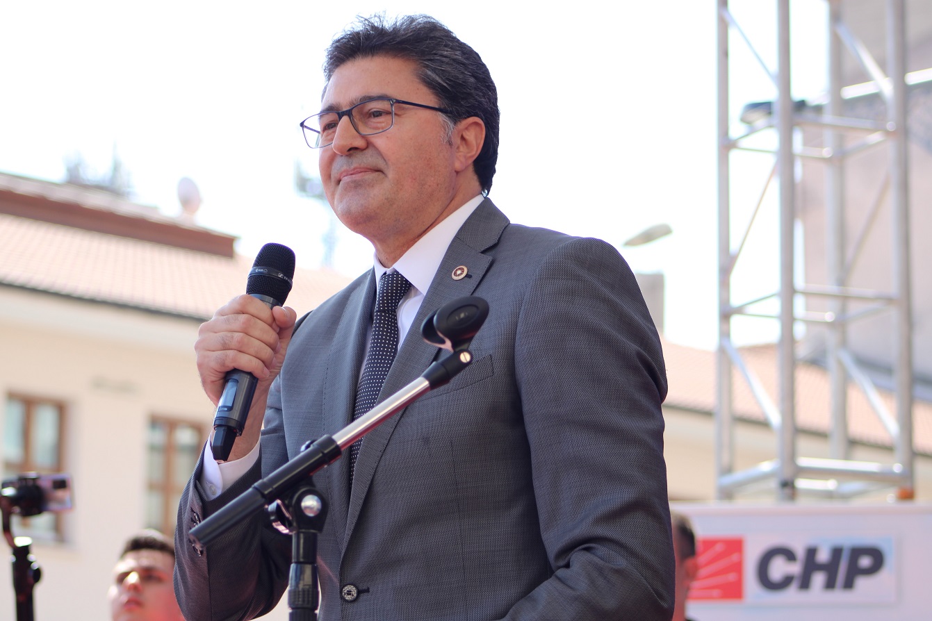 ÇOCUKLAR TACİZ EDİLİRKEN SUSANLAR, FESTİVALLERE YASAK İSTİYORLAR!