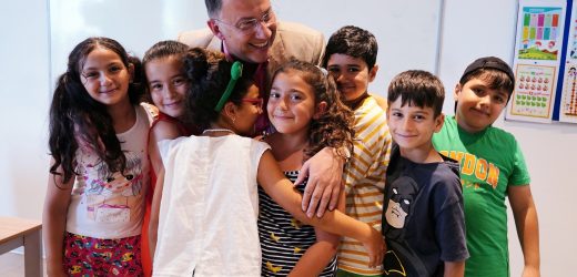 KÜLTÜR SANAT KAMPINDA HEM EĞLENİYOR HEM DE ÖĞRENİYORLAR