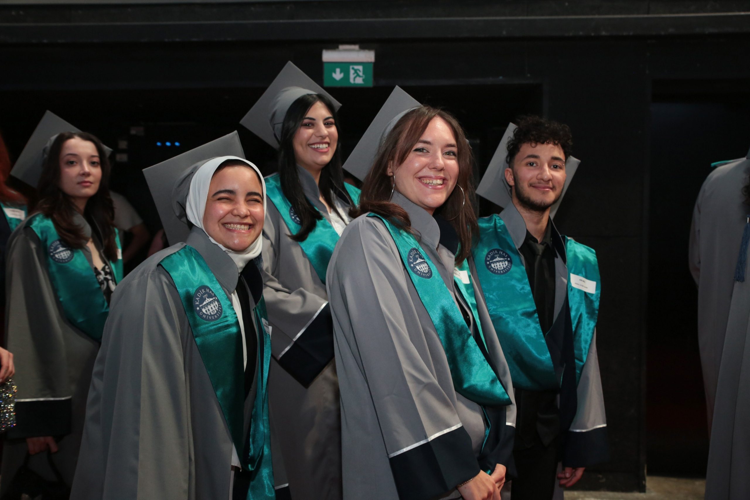 Kadir Has Üniversitesi 2023 Mezunlarını Muhteşem Bir Törenle Uğurladı