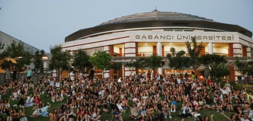 SABANCI ÜNİVERSİTESİ LİSE YAZ OKULLARI BU YIL EN YÜKSEK KATILIMLA GERÇEKLEŞTİ