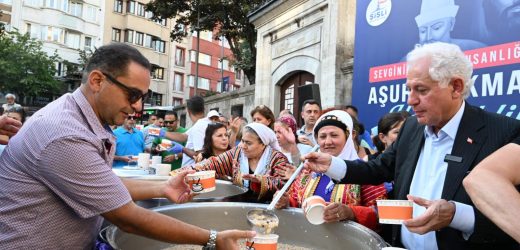 Şişli Geleneksel Kutsal Aşure Etkinliğinde Binlerce Vatandaşa İkramda Bulundu.