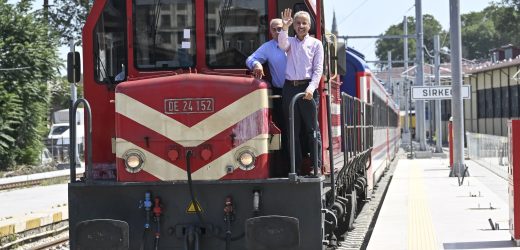 BAKAN URALOĞLU’NDA DEMİRYOLLARI HAFTASI NEDENİYLE YAZILI AÇIKLAMA…