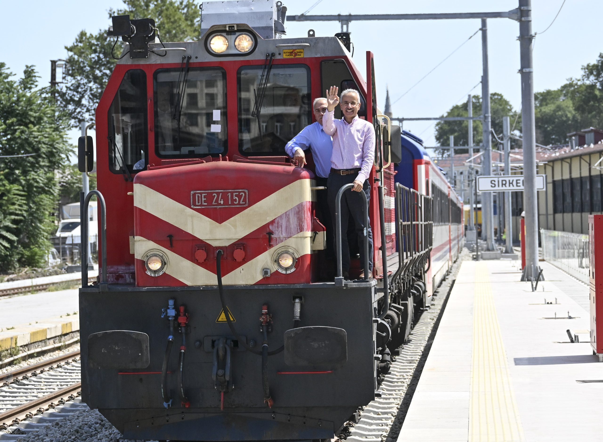 BAKAN URALOĞLU’NDA DEMİRYOLLARI HAFTASI NEDENİYLE YAZILI AÇIKLAMA…