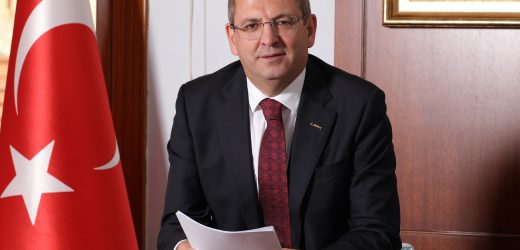 AYVALIK FİDANLARI’NA 800 TÜRK LİRASI BURS DESTEĞİ