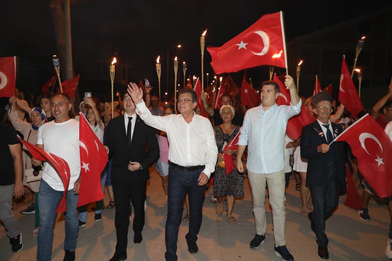 EDREMİT’TE 30 AĞUSTOS ZAFERİ COŞKUYLA KUTLANDI