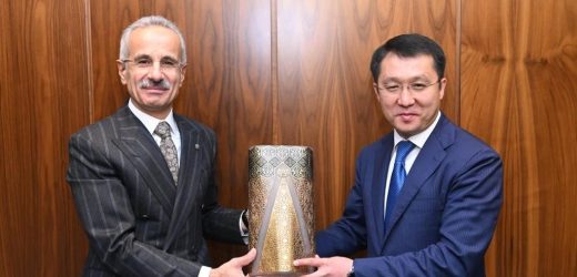 ULAŞTIRMA VE ALTYAPI BAKANI ABDULKADİR URALOĞLU KAZAKİSTAN’DA…