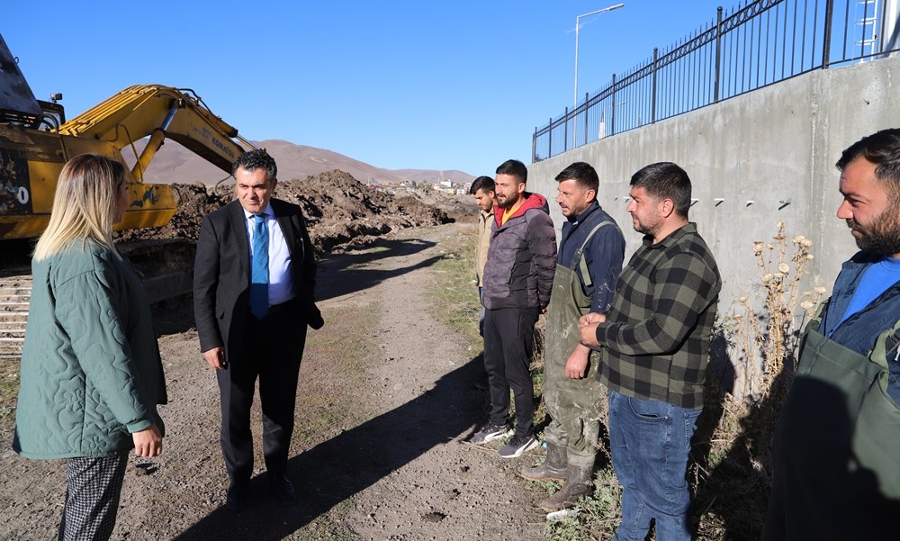 ARDAHAN BELEDİYE KANALİZASYON YENİLEME ÇALIŞMASI BAŞLATTI