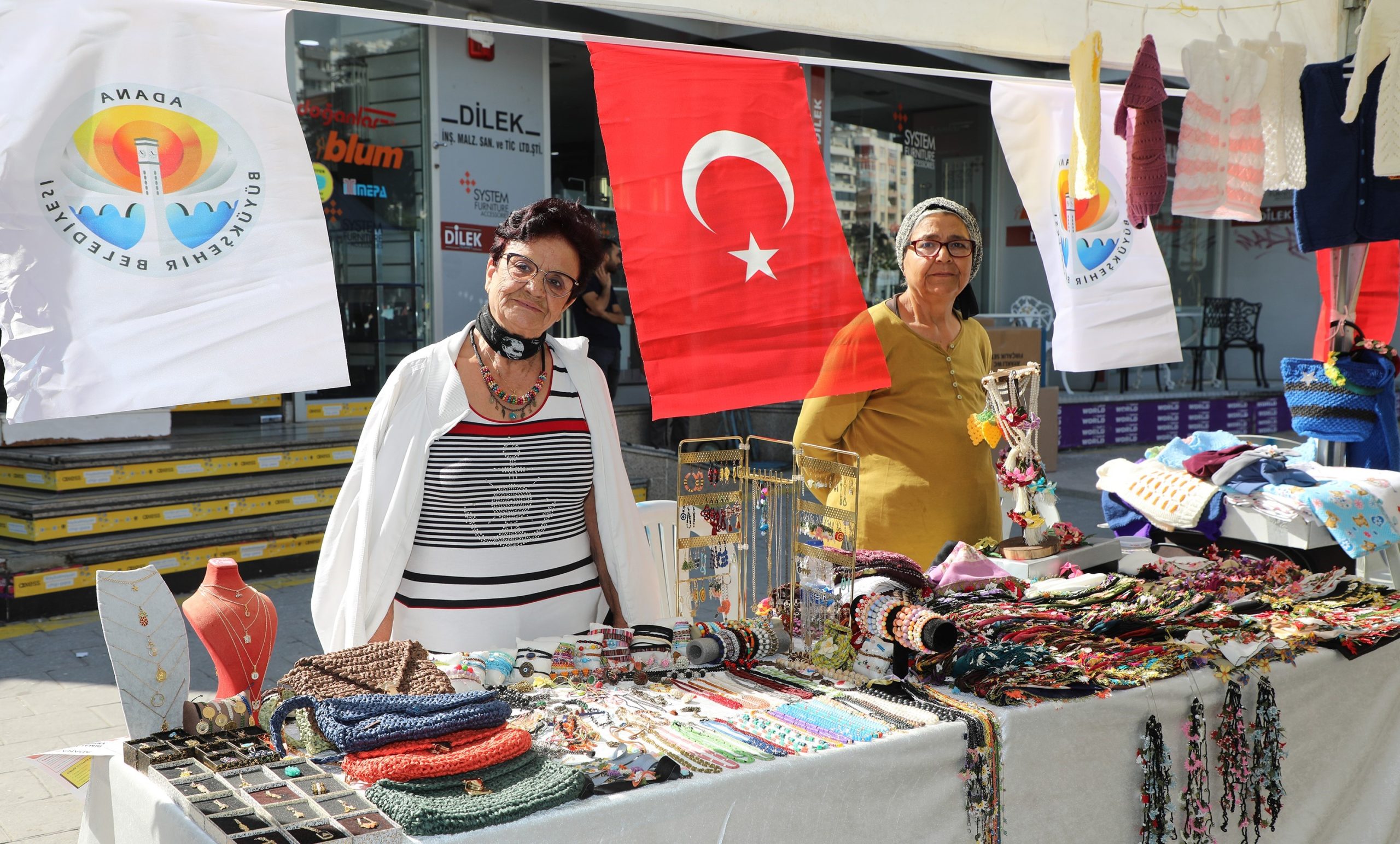 Kadın Emeği Pazarı’nda el emeği ürünler satışa sunuldu