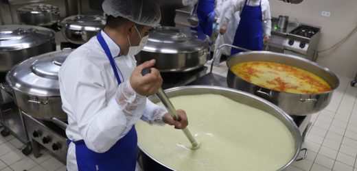 Kartal Belediyesi Aşevi’nden İhtiyaç Sahiplerinin Sofralarına Uzanan Yolculuk