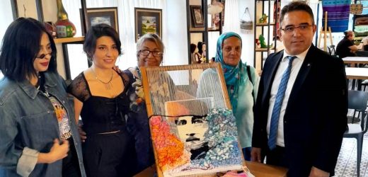 KAYMAKAM KAYA EGE MOTİFLERİNE HAYRAN KALDI