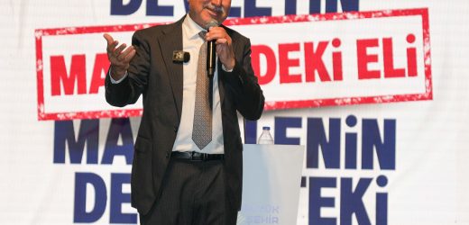 Adana’da Görev Yapan 830 Muhtara Bilgisayar Verildi