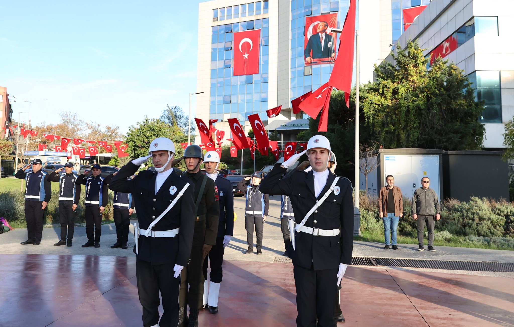 Atatürk, Bayrampaşa’da törenle anıldı