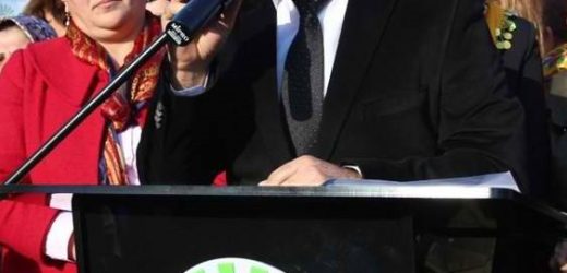 Kars- Ardahan- Iğdır Sivil Toplum Örgütlerinin Yönetiminde Önemli Yeri ve Emeği olan Ekrem Tekçe’yi binlerce sevenleri uğurladı..