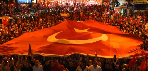 KADIKÖY, CUMHURİYET’İN 100. YILINI YÜZ BİNLERCE KİŞİYLE KUTLADI