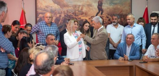 İYİ PARTİLİ MECLİS ÜYESİ CHP ÜYESİ OLDU