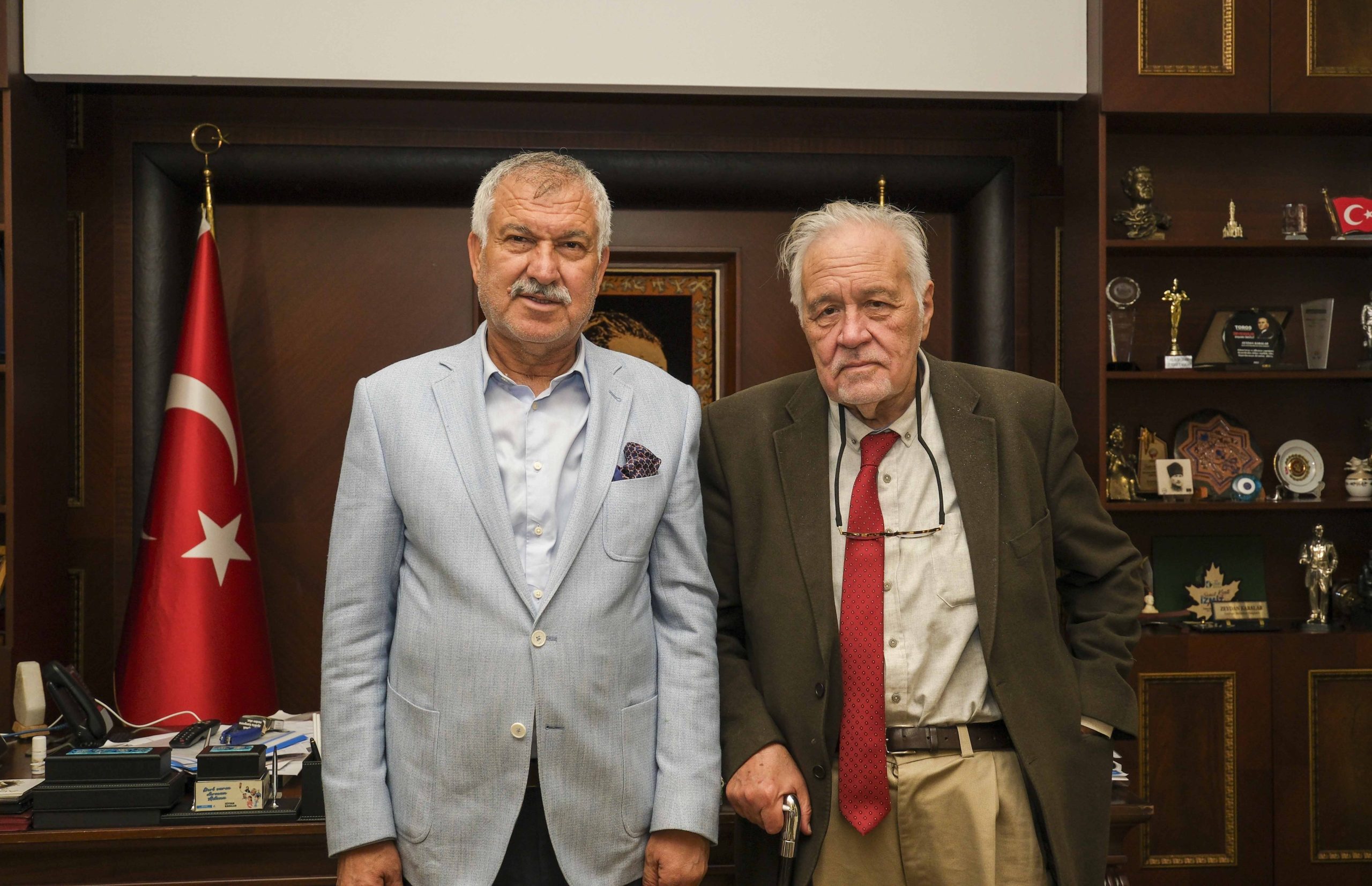 10 bini aşkın Adanalı, İlber Ortaylı’nın, “100. Yılda Cumhuriyet” konferansını dinledi.