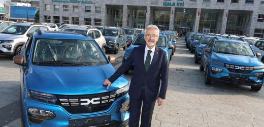 Nilüfer Belediyesi araç filosunu elektrikli araçlarla yeniledi