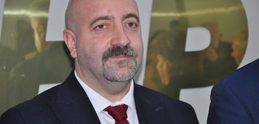 Doktor Selçuk Avşar, Belediye Başkanlığı aday adaylığını açıkladı