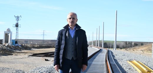 BAKAN URALOĞLU ‘HALKALI-KAPIKULE HIZLI TREN PROJESİ’ İÇİN TARİH VERDİ: ‘ÇERKEZKÖY-KAPIKULE’ ARASI 2025 SONUNDA BİTECEK