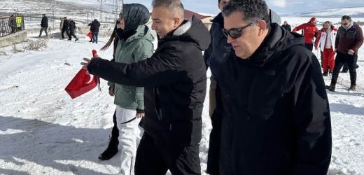 ARDAHAN’DAKİ YALNIZÇAM KAYAK MERKEZİ’NDE SEZON AÇILDI