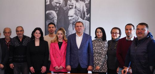 BAŞKAN MESUT ERGİN AYVALIKLI GAZETECİLERLE BULUŞTU