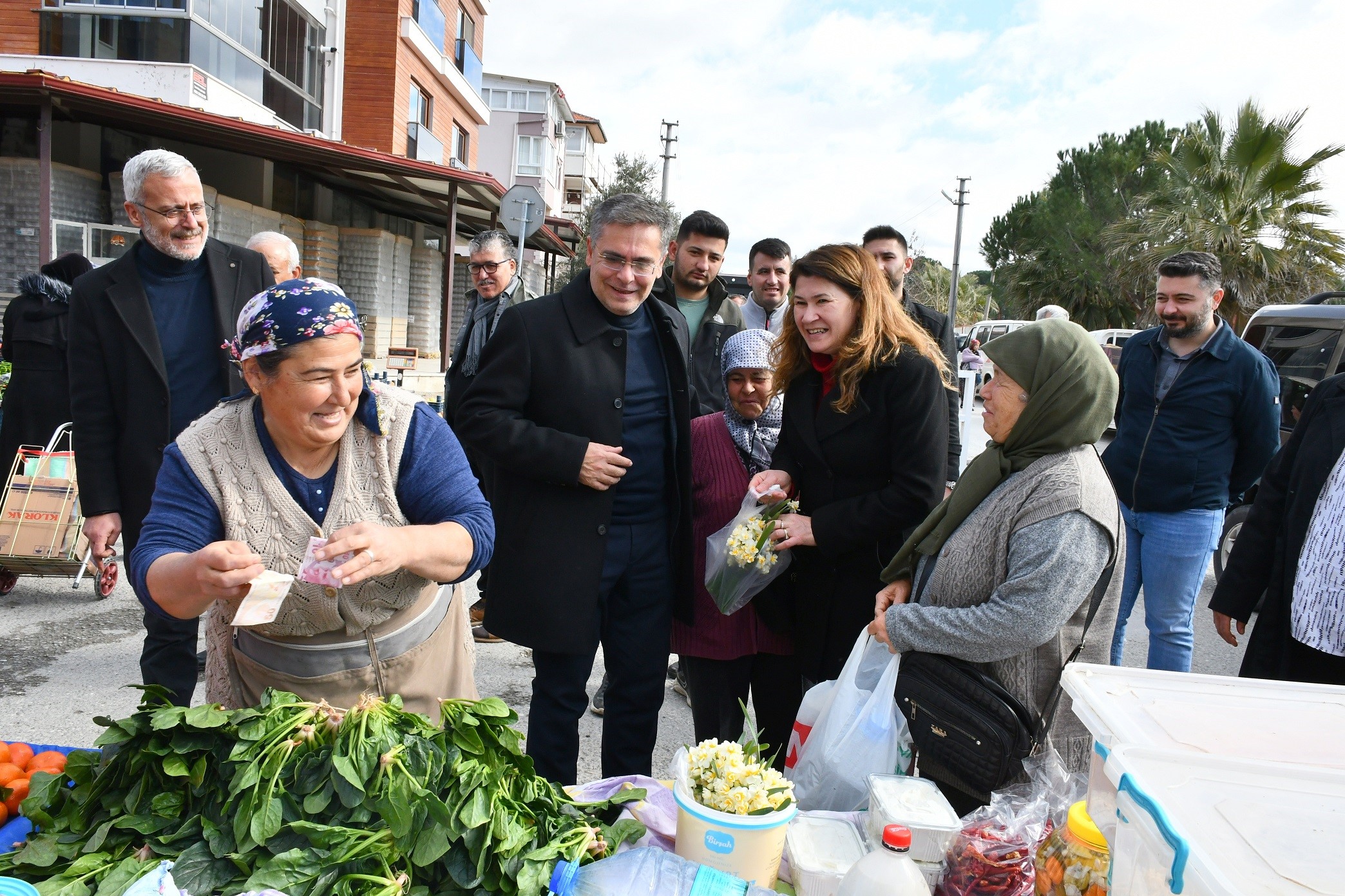 Başkan Toksöz, seçim çalışmalarını aralıksız sürdürüyor