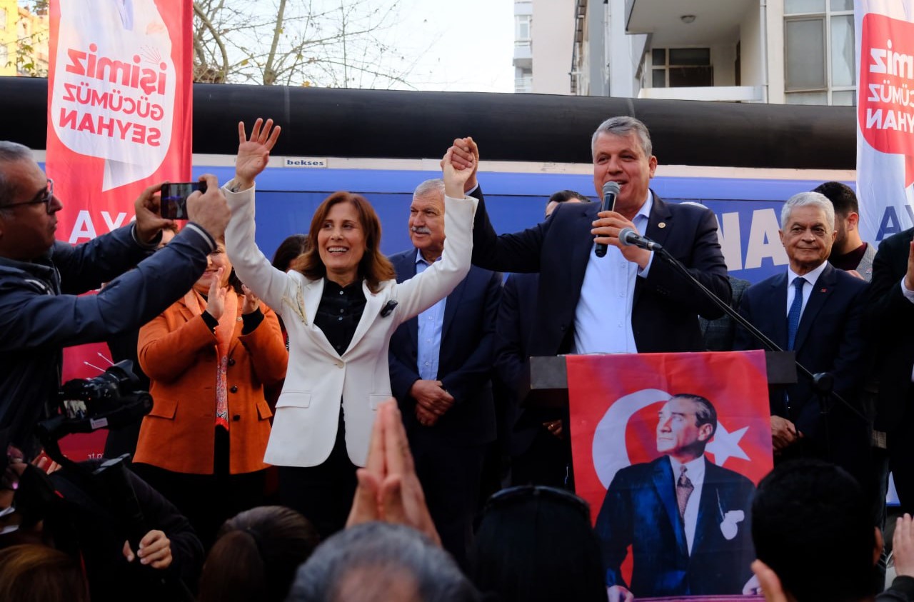 Oya Tekin,  ‘Adana tarihinde ilk kadın belediye başkanı’