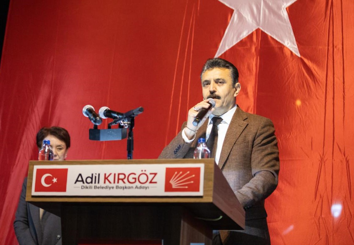 Başkan Kırgöz ilk açık hava toplantısını Bahar Bayramı coşkusuyla gerçekleştirdi