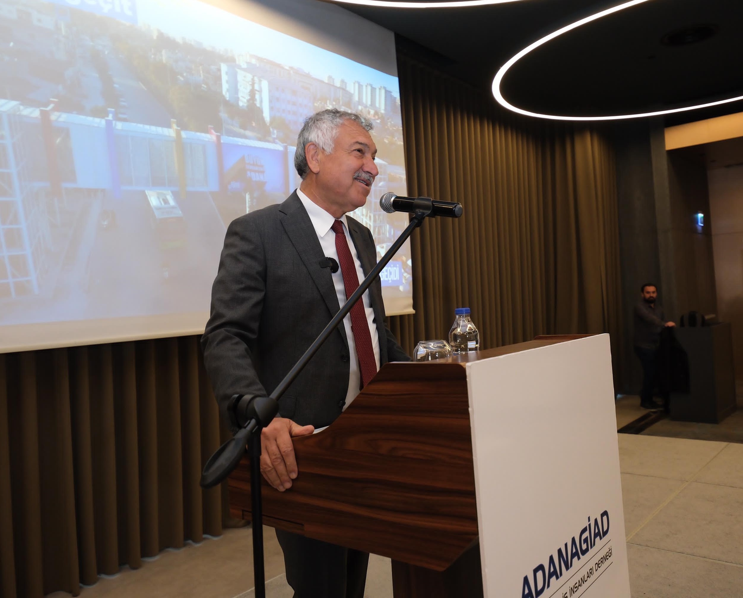 Başkan Zeydan Karalar AGİAD üyeleriyle bir araya geldi