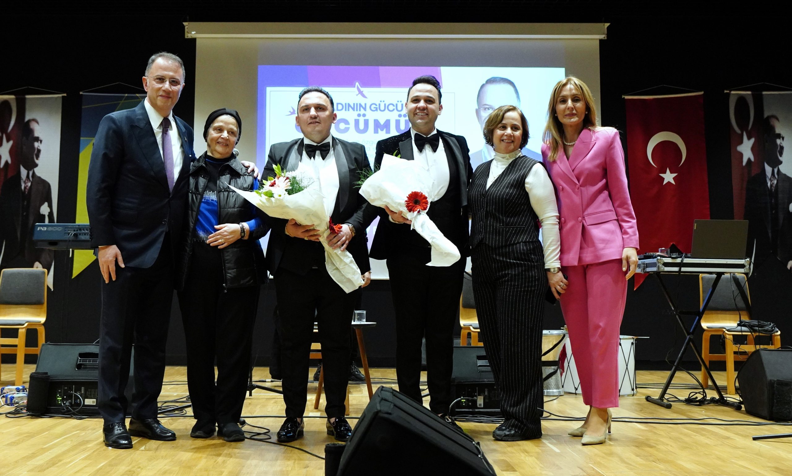 BAŞKAN ÇALIK 8 MART DÜNYE EMEKÇİ KADINLAR GÜNÜ’NÜ KUTLADI