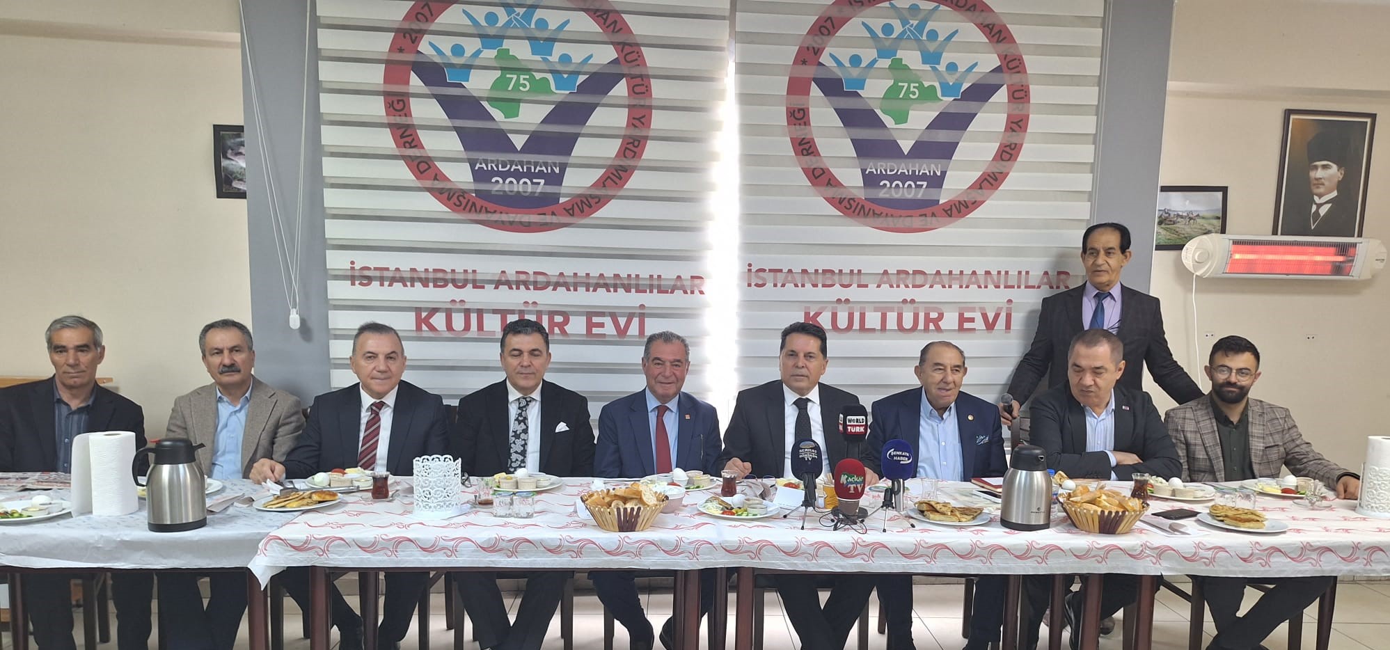 Ahmet Özer, Esenyurt’ta Kars, Ardahan ve Iğdırlılarla Buluştu