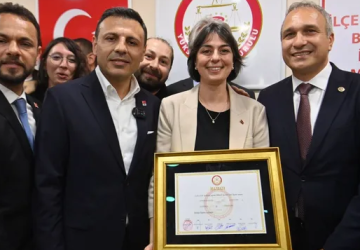 ÖZGÜR ÇELİK: 31 MART SEÇİMLERİ TÜRKİYE’YE UMUT OLDU