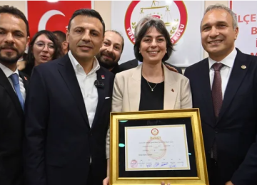 ÖZGÜR ÇELİK: 31 MART SEÇİMLERİ TÜRKİYE’YE UMUT OLDU