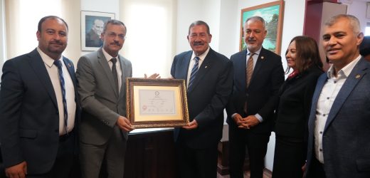 Milas Belediye Başkanı Topuz görevine başladı