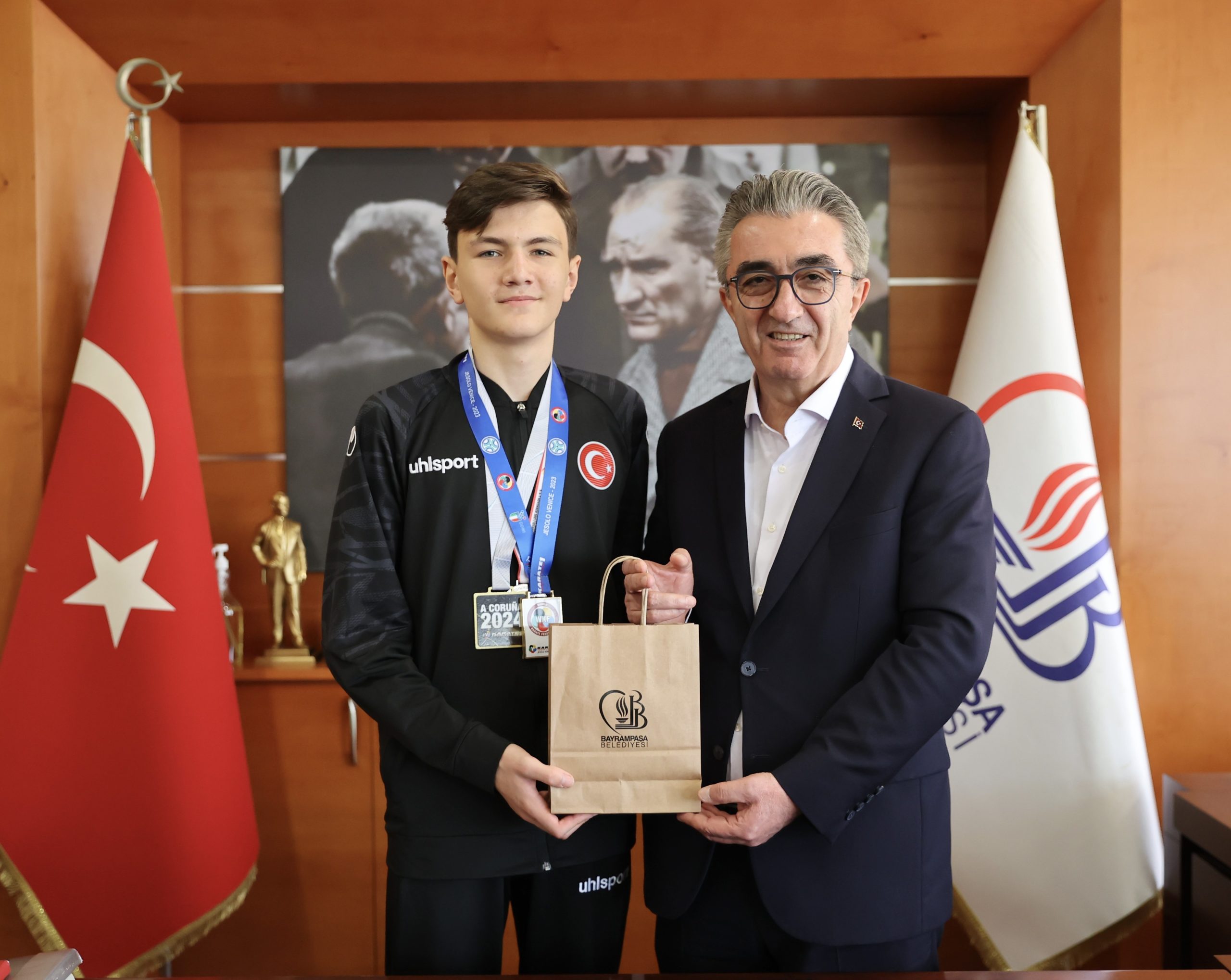 Başkan Mutlu, dünya şampiyonu Hamza’yı kabul etti