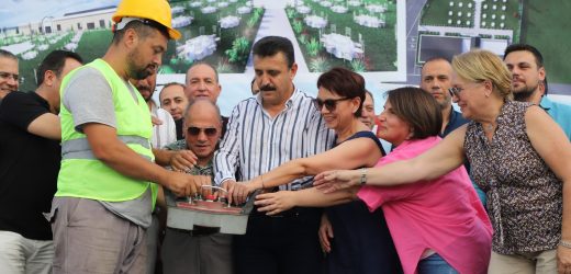 Dikili’de Düğün Salonu Temeli Atıldı