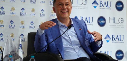 BAŞKAN ÇALIK, TECRÜBELERİNİ GENÇLERE AKTARDI