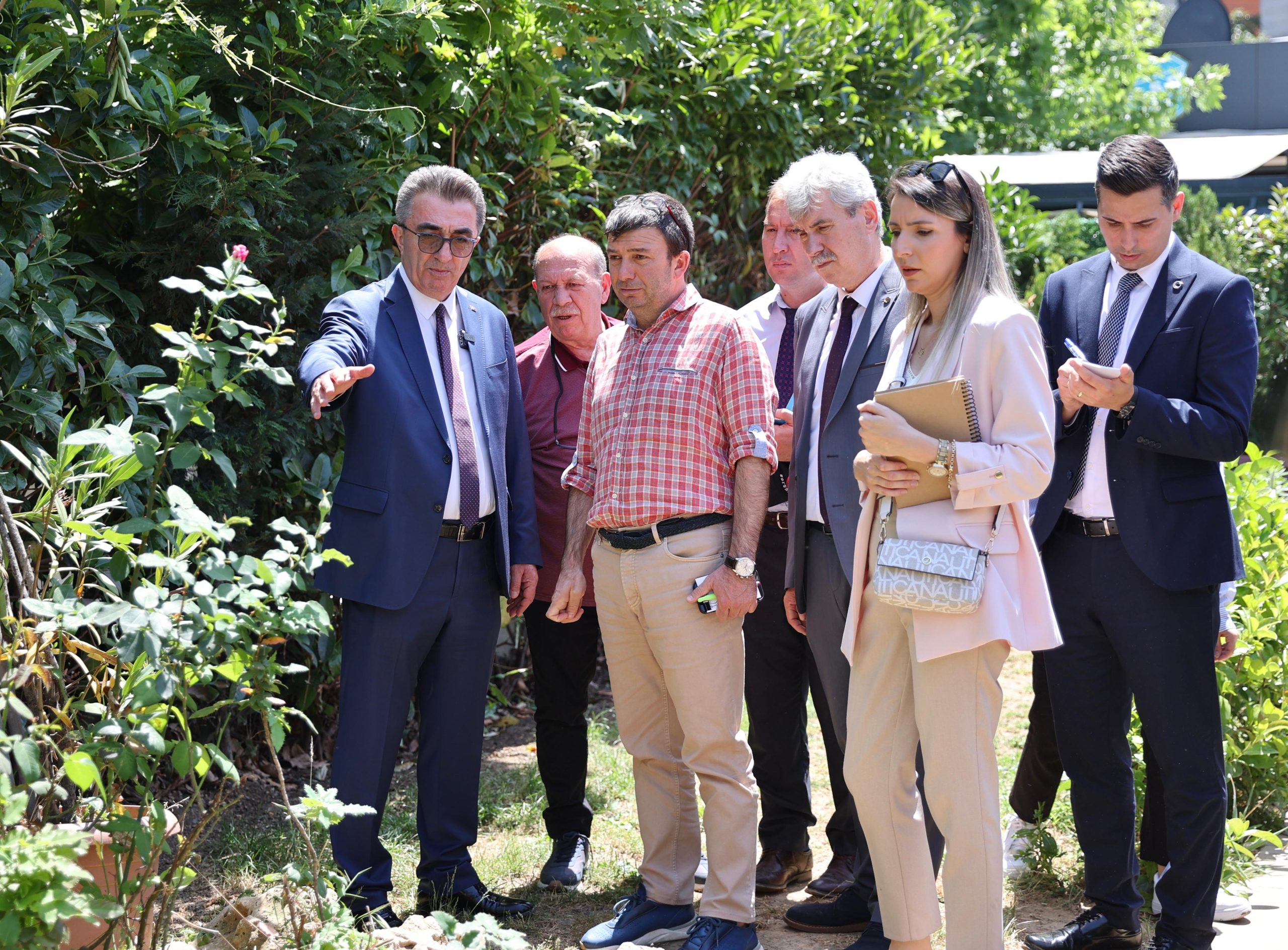 Başkan Mutlu: Makamda oturarak değil, halkımızın arasına katılarak çalışıyoruz.