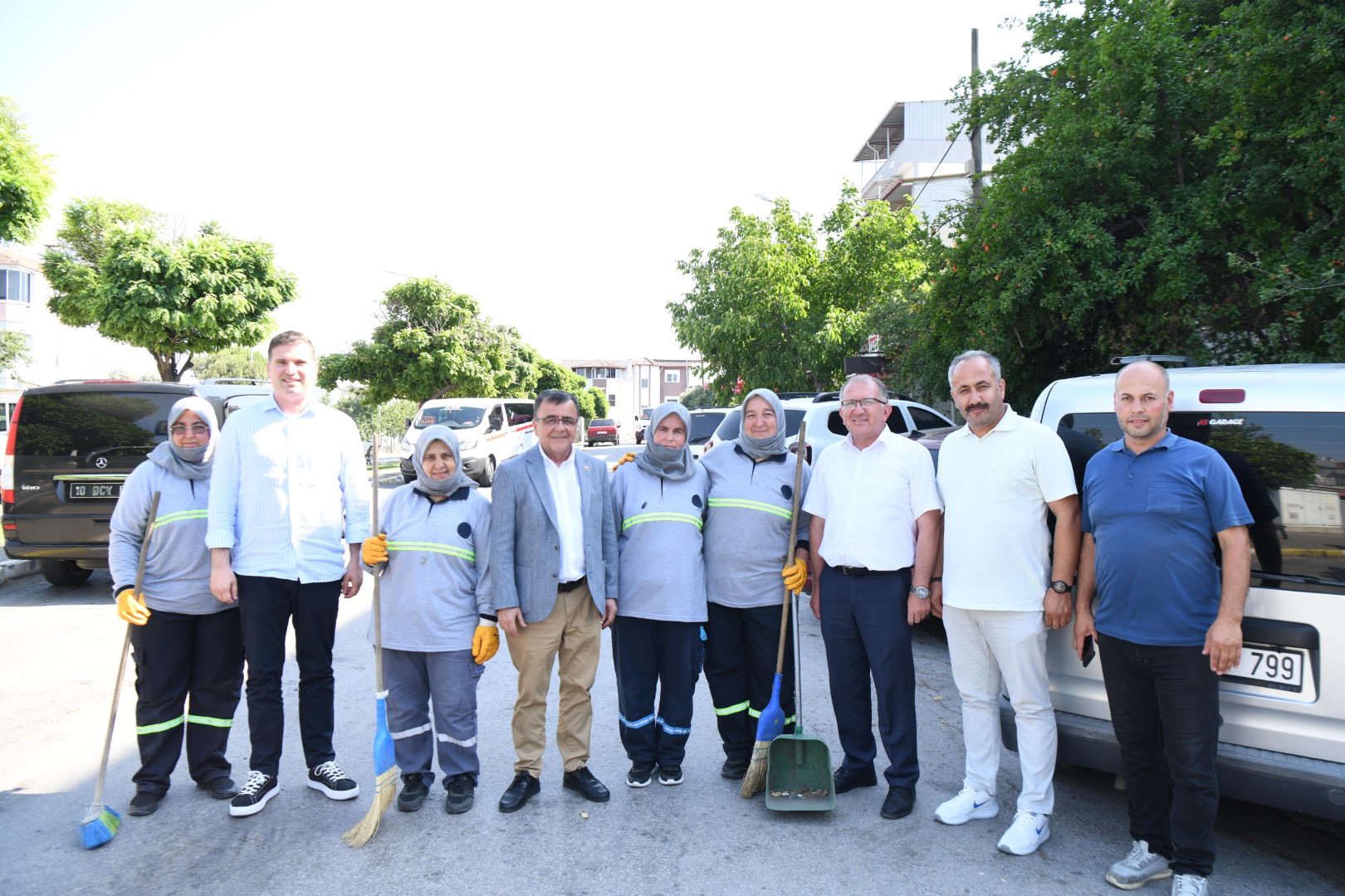 BELEDİYE PERSONELİNDEN ÖRNEK DAVRANIŞ