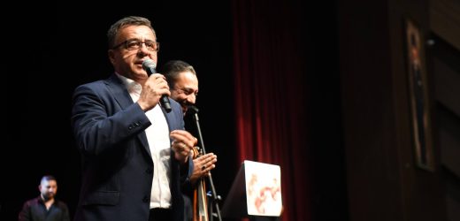 Altıeylül Alaturka Türk Müziği Topluluğu büyük beğeni topladı