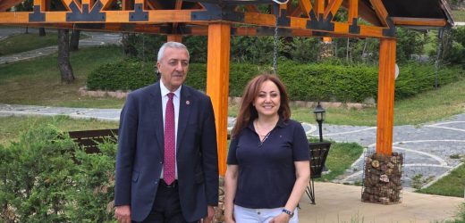 Başkan Budak, Posoflu iş kadını Nurcan Özdemir’i ziyaret etti