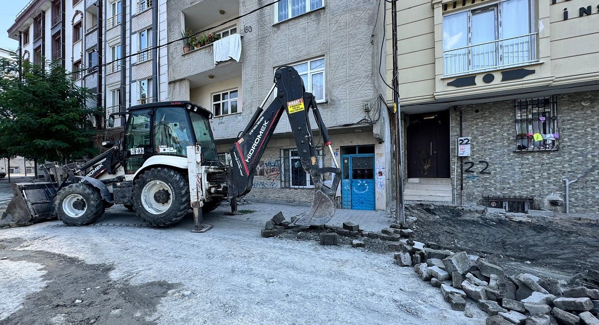 Esenyurt Belediyesi, Yolları Yeniliyor: Modern ve Güvenli Yollar Geliyor