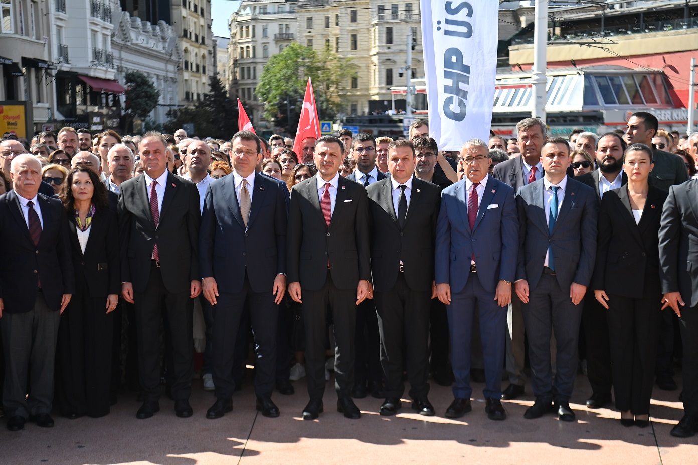 Cumhuriyet Halk Partisi 101. yaşını kutladı: Yaşasın Cumhuriyet, Yaşasın Demokrasi